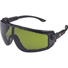 Benais is szemüveg af, as